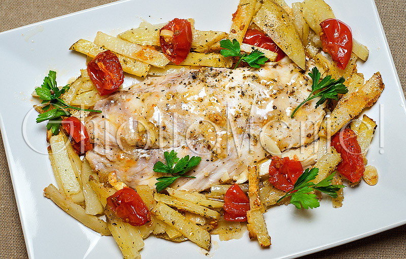 pesce-filetti-persico-patate-forno-08-800