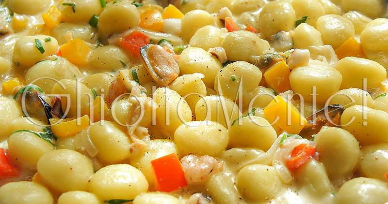 gnocchi-frutti-mare-peperoni-mixed-seafood-bell-pepper-06-800