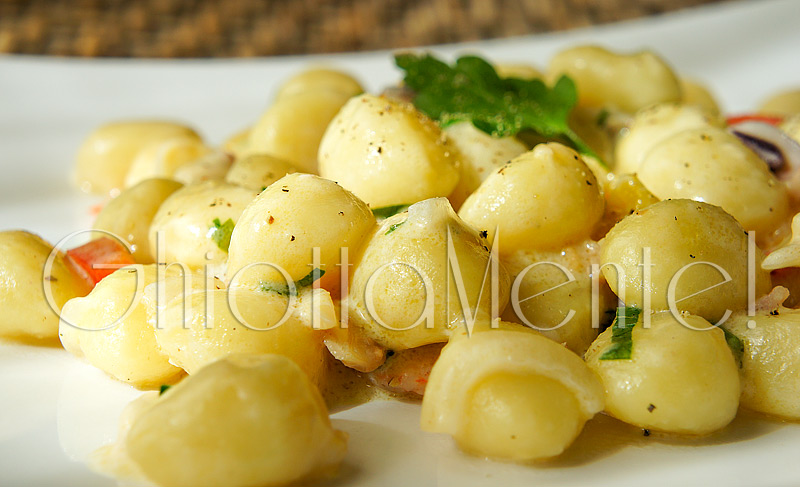 gnocchi-frutti-mare-peperoni-mixed-seafood-bell-pepper-09-800