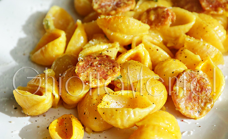 pasta-conchiglie-cinghiale-curcuma-shellpasta-salami-turmeric-06-800